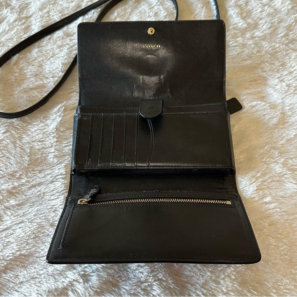 USED COACH WALLET CROSSBODY / BLACK / REMOVABLE STRAP